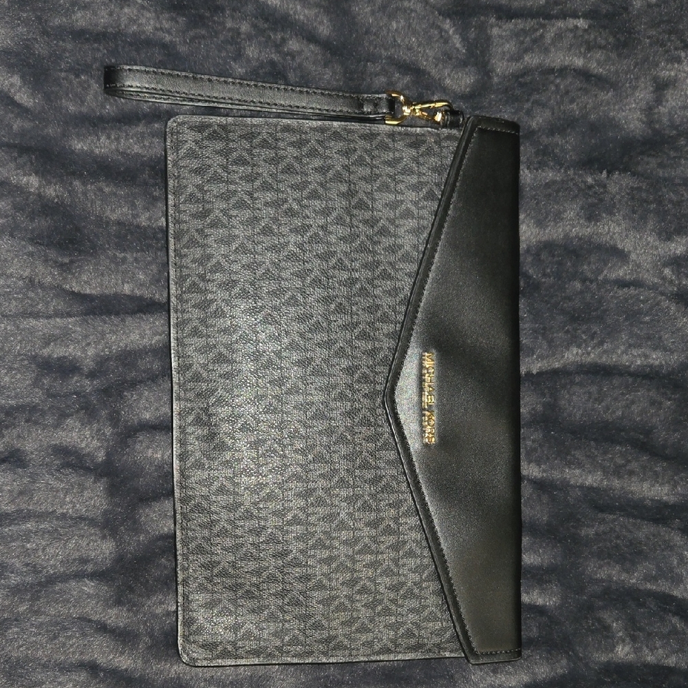 Michael Kors Black Clutch Wristlet